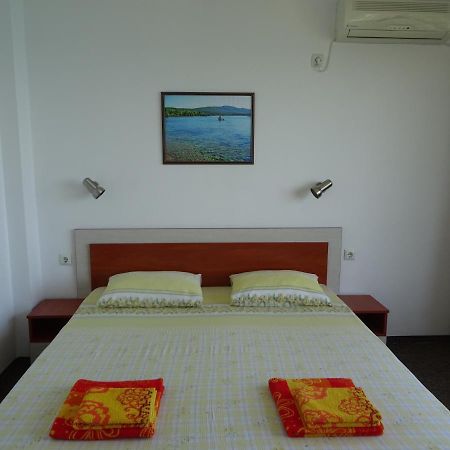 Dobrevi Guest House Πριμόρσκο Εξωτερικό φωτογραφία