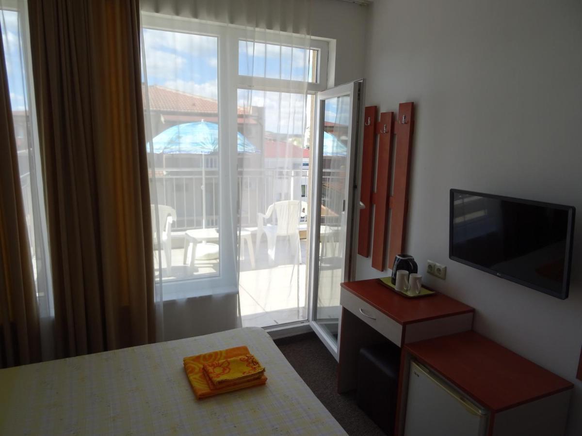 Dobrevi Guest House Πριμόρσκο Εξωτερικό φωτογραφία