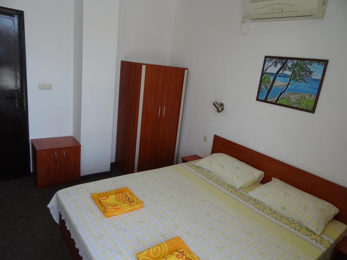 Dobrevi Guest House Πριμόρσκο Εξωτερικό φωτογραφία