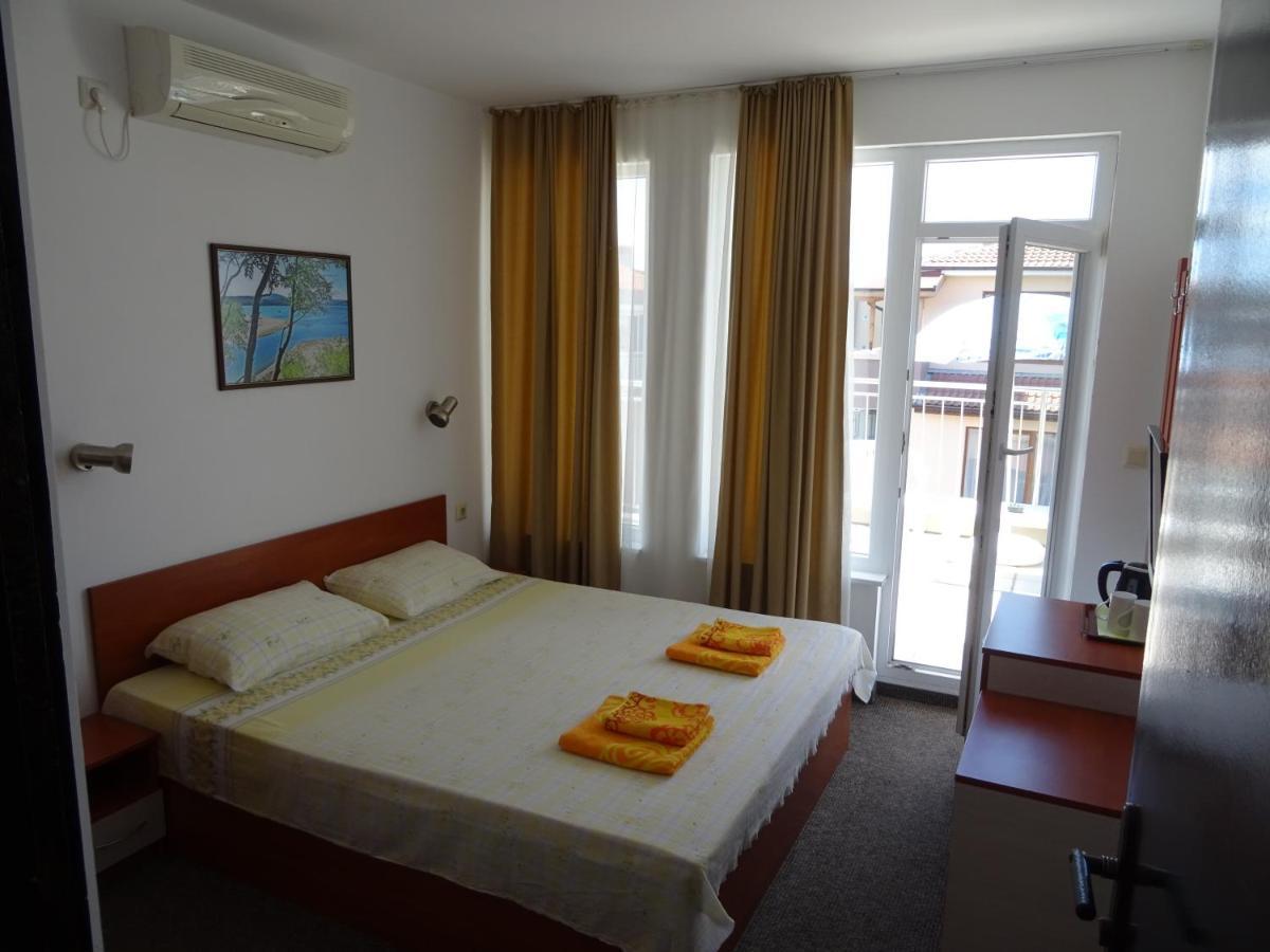 Dobrevi Guest House Πριμόρσκο Εξωτερικό φωτογραφία