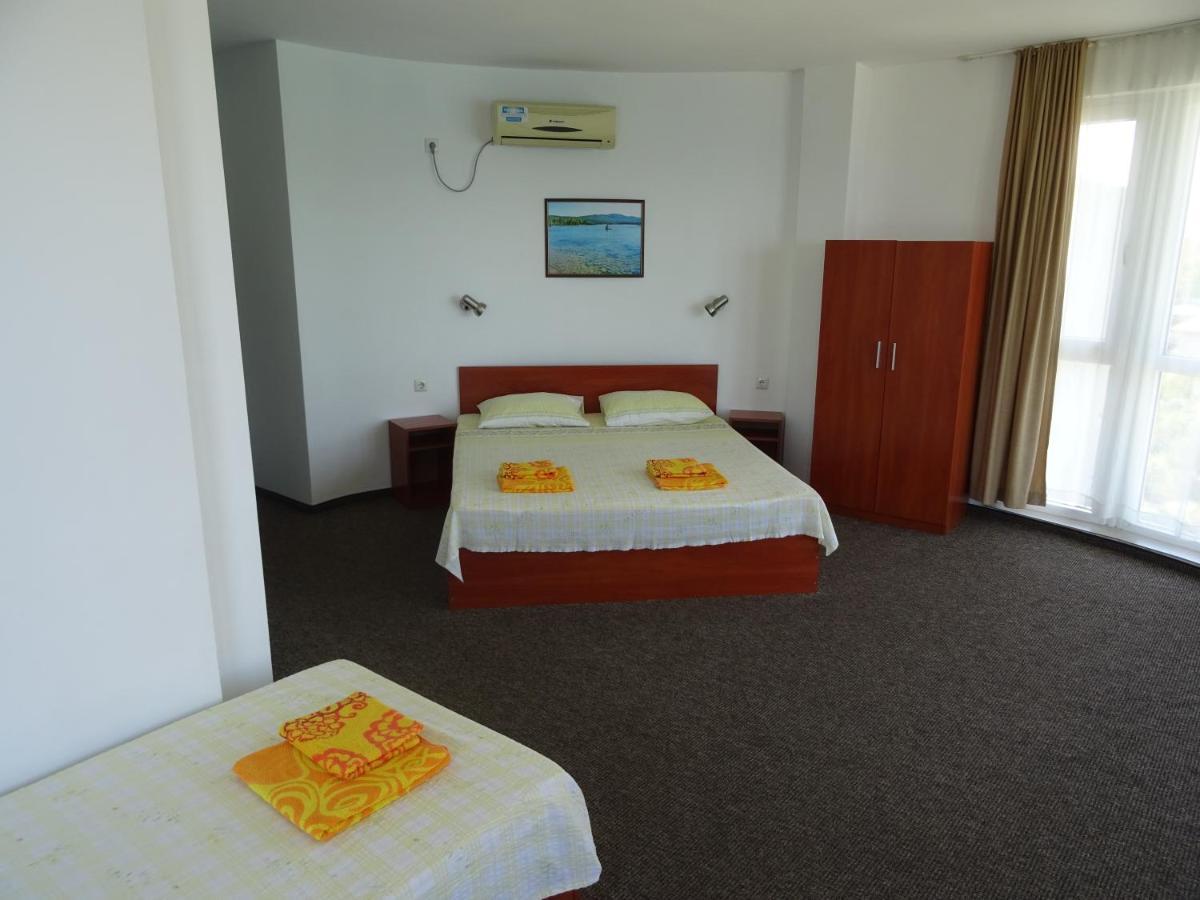 Dobrevi Guest House Πριμόρσκο Εξωτερικό φωτογραφία